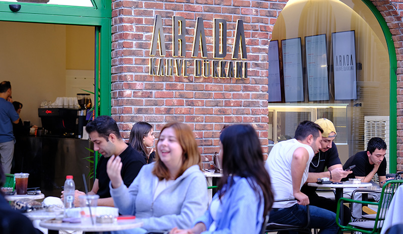 arada kahve dükkanı