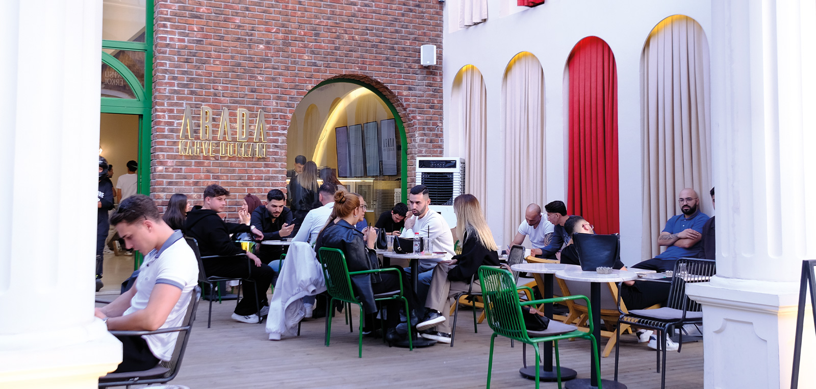 çengelköy arada kahve dükkanı